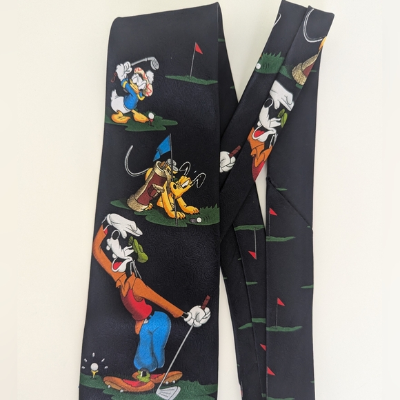 Golfing Mickey Mouse Necktie MICKEY UNLIMITED Goofy Donald Duck Golf Golfer Tie - Picture 6 of 11